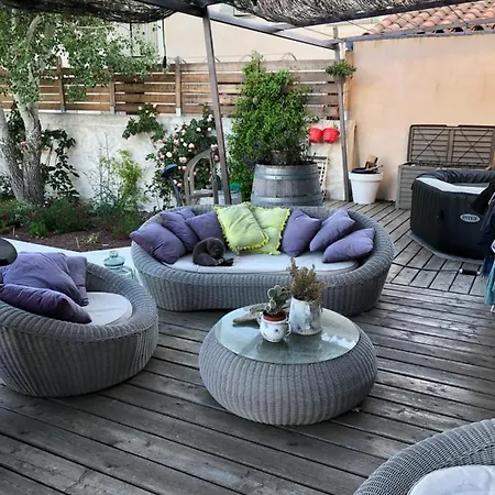 Couette-café Et Table D Hotes Chez Dom Sainte-Cécile-les-Vignes